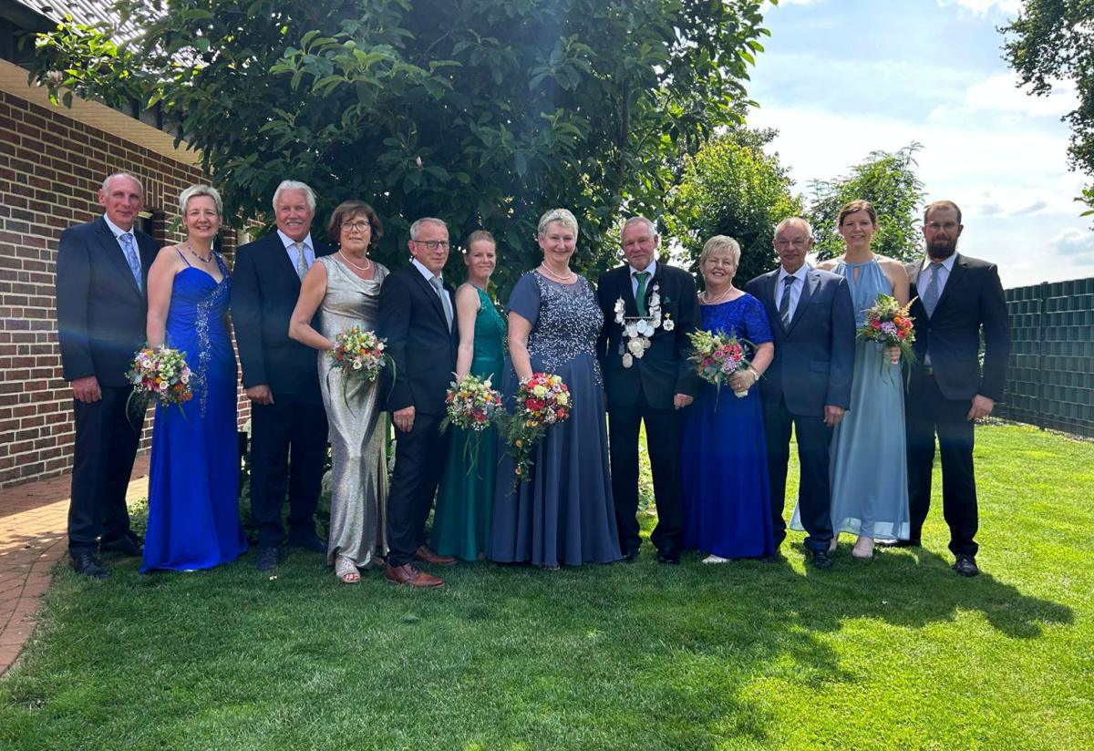 König Hermann führt den Schützenverein Landegge 2025 an König Hermann führt den Schützenverein Landegge 2025 an