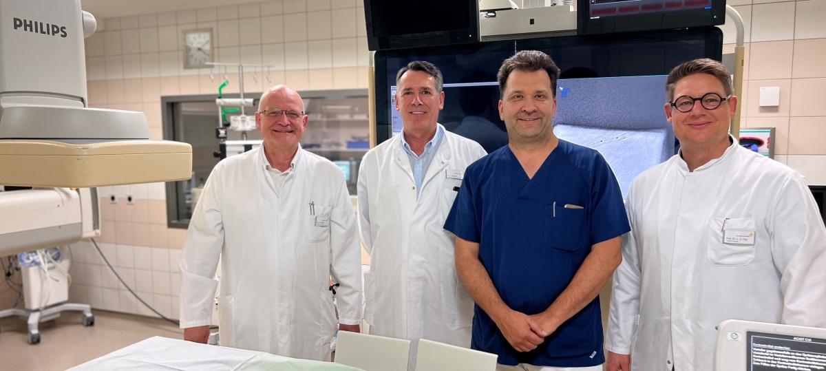 Bonifatius Hospital implantiert innovativen Defibrillator gegen plötzlichen Herztod