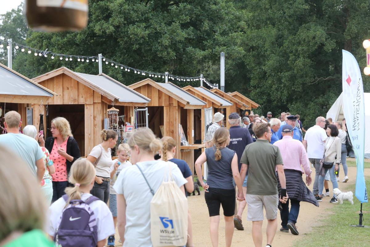 Erneut ein Publikumsmagnet: Die Püntetage Erneut ein Publikumsmagnet: Die Püntetage