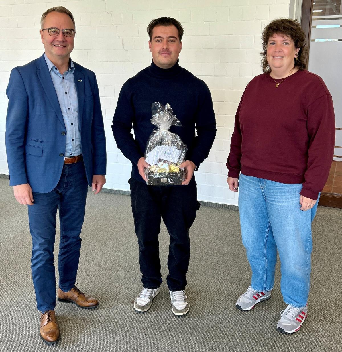 Schönes Püntetage-Nachspiel: 500 Euro-Gutschein für Yonah Bolle Schönes Püntetage-Nachspiel: 500 Euro-Gutschein für Yonah Bolle