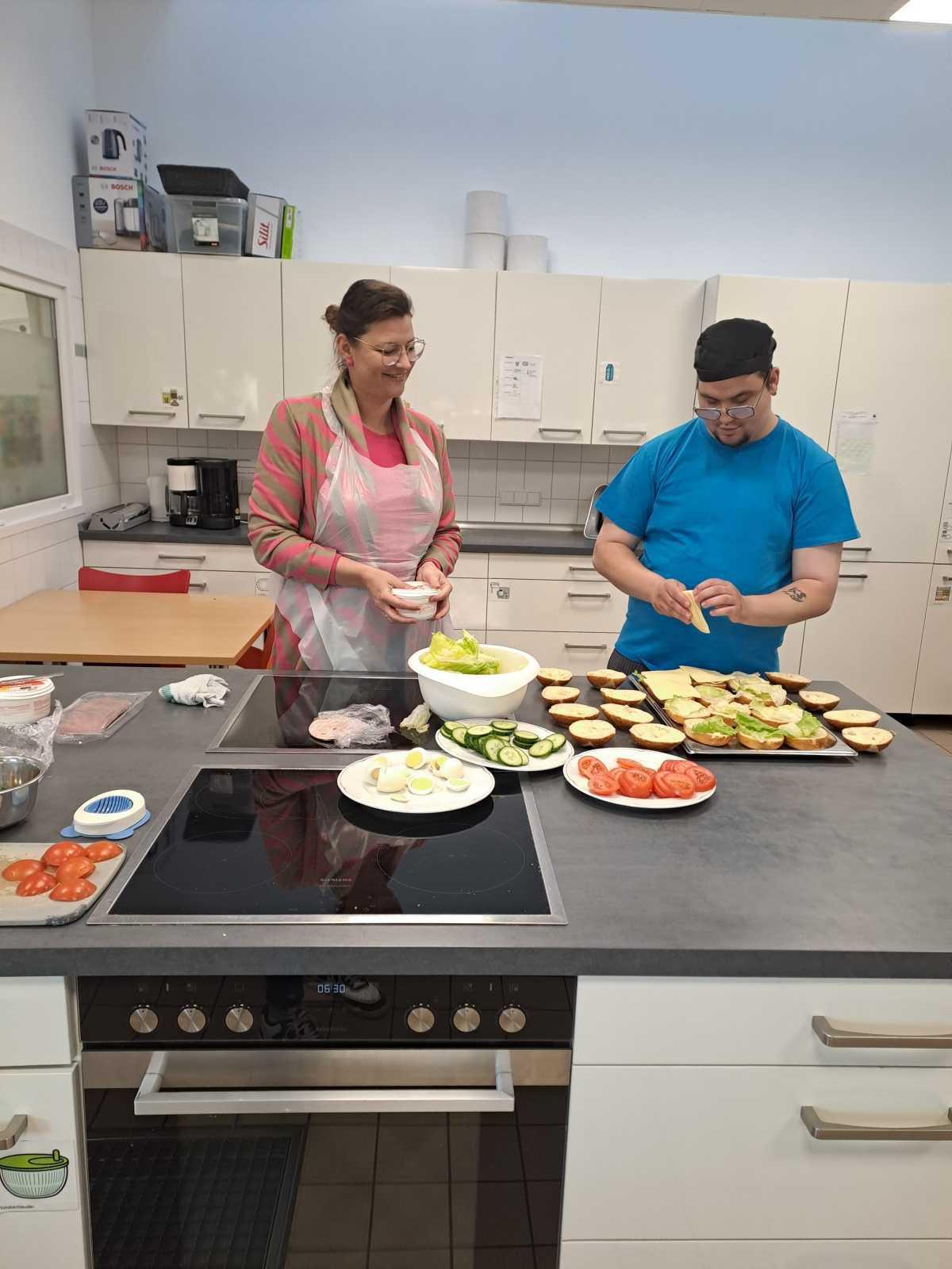 Schichtwechsel 2025: Gemeinsam Arbeit erleben und Teilhabe stärken beim C-Werk Schichtwechsel 2025: Gemeinsam Arbeit erleben und Teilhabe stärken beim C-Werk