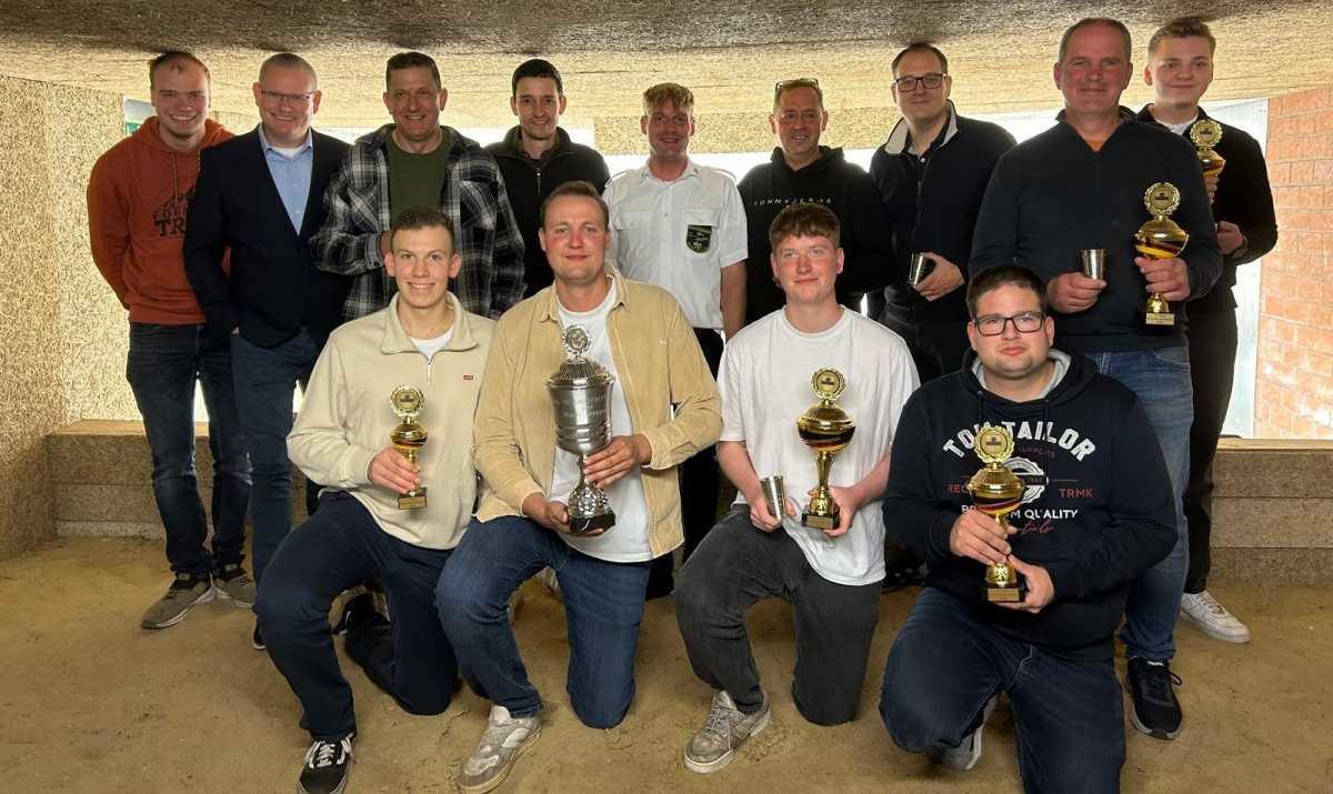 Dreifacher Sieg bei Stadtmeisterschaften für Schützenverein Rühle Dreifacher Sieg bei Stadtmeisterschaften für Schützenverein Rühle