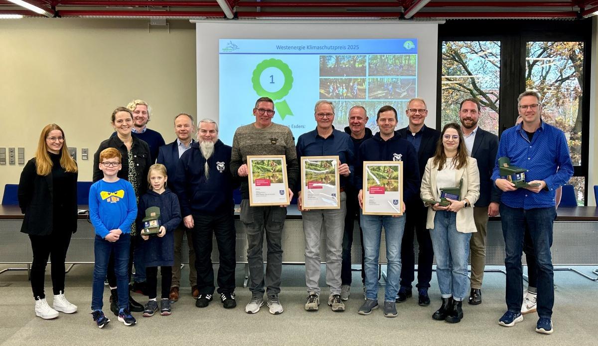 Kirchenvorstand St. Josef Emmeln gewinnt Klimaschutzpreis 2025 Kirchenvorstand St. Josef Emmeln gewinnt Klimaschutzpreis 2025