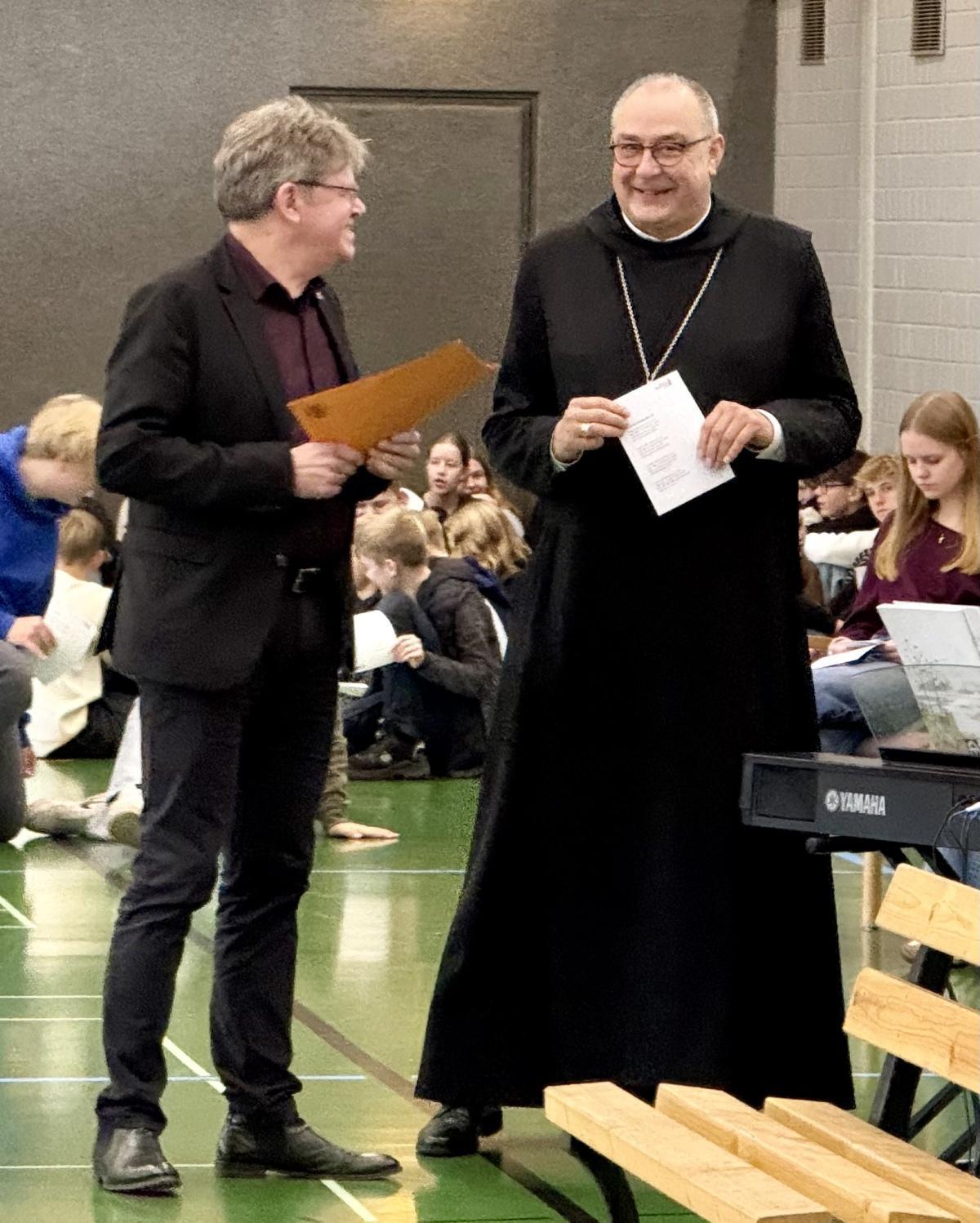 Bischof Dominicus zu Besuch am Marianum