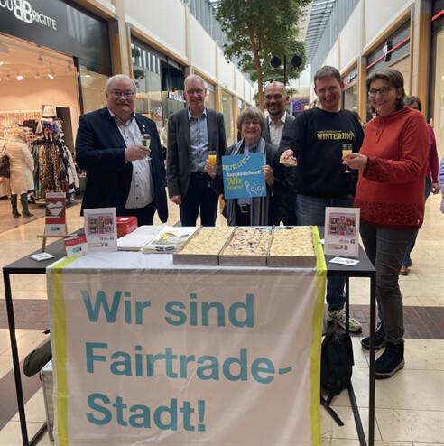 10 Jahre Fairtrade Stadt Lingen: Ein Jubiläum mit Weitblick 10 Jahre Fairtrade Stadt Lingen: Ein Jubiläum mit Weitblick