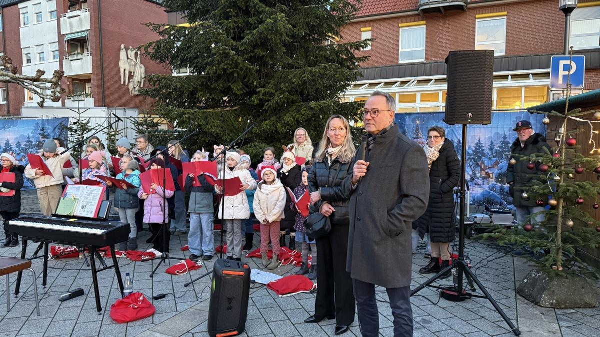 „Licht an“ für den Weihnachtsmarkt Haren „Licht an“ für den Weihnachtsmarkt Haren