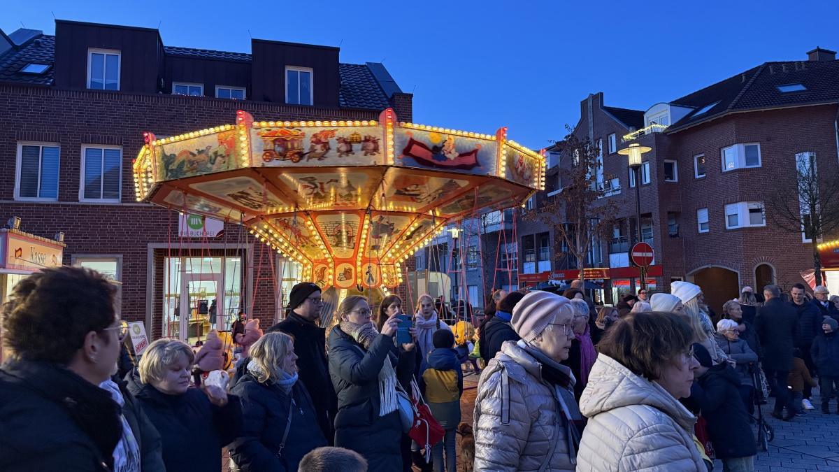 „Licht an“ für den Weihnachtsmarkt Haren „Licht an“ für den Weihnachtsmarkt Haren