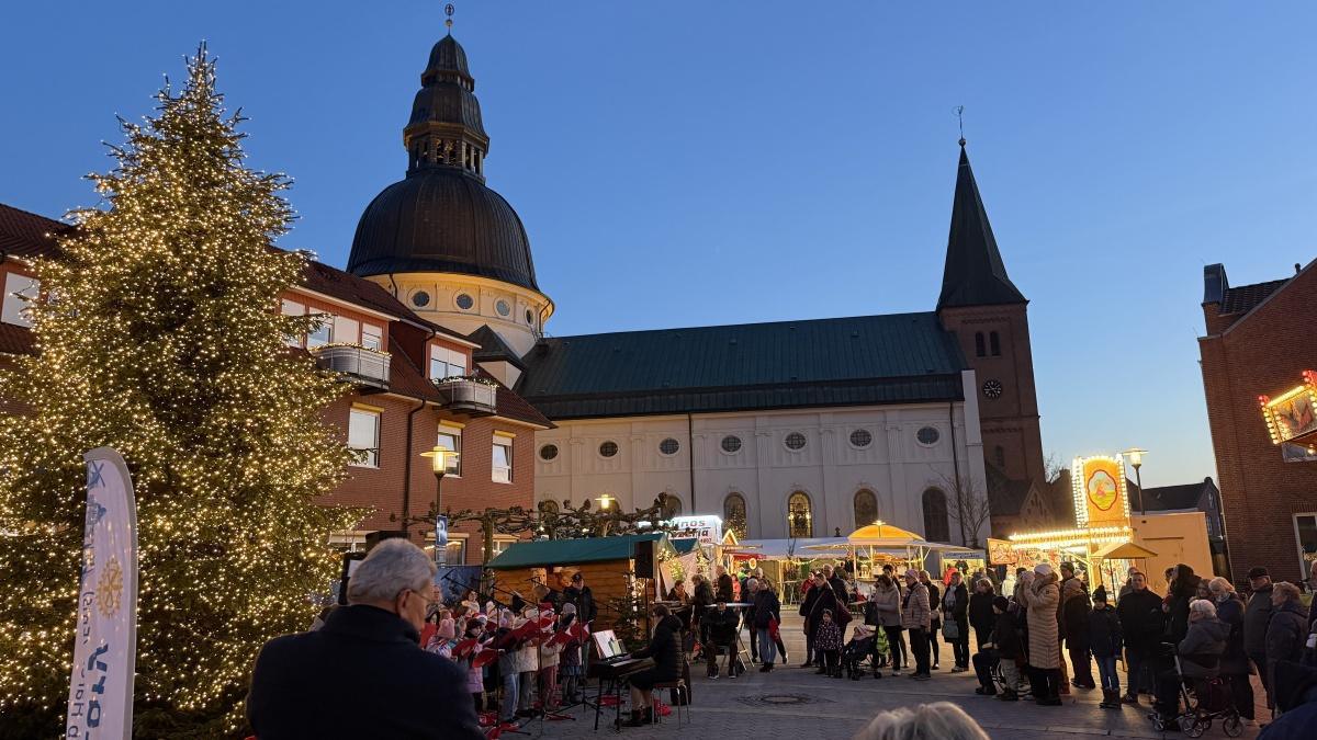 „Licht an“ für den Weihnachtsmarkt Haren „Licht an“ für den Weihnachtsmarkt Haren