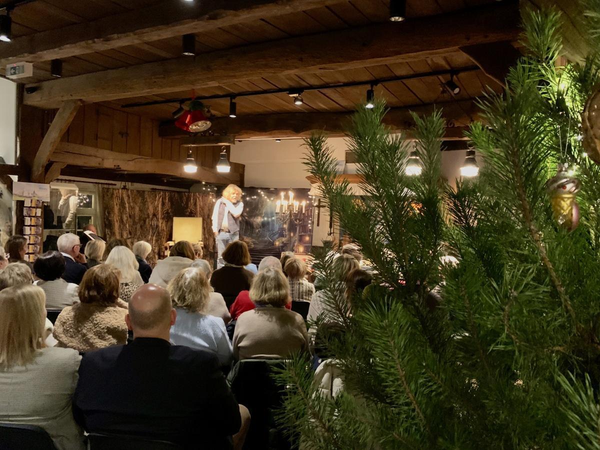 Benefiz-Märchenabend: Faszinierende Geschichten und großherzige Unterstützung