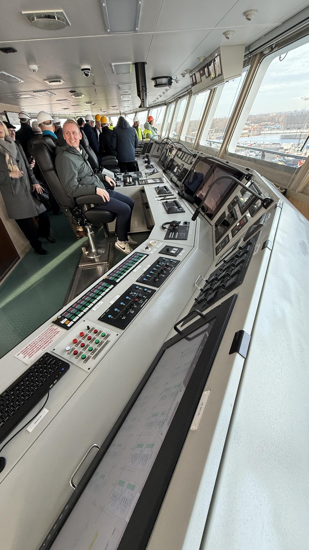 Großer Bahnhof am Kai: Rike J in Wilhelmshaven getauft Großer Bahnhof am Kai: Rike J in Wilhelmshaven getauft