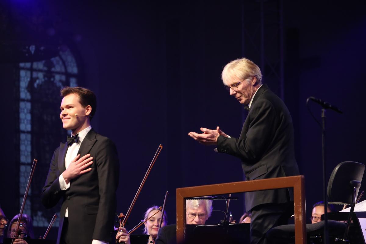 Neujahrskonzert im Dom: Haren genießt Klassik und Filmmusiken