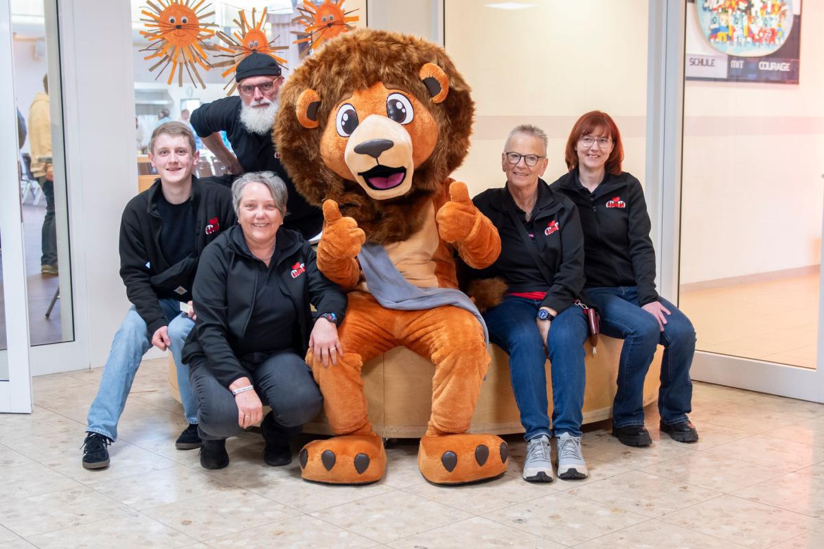 618 Registrierungen: Typisierungsaktion für die Löwenjungs begeistert über 2.000 Besucherinnen und Besucher