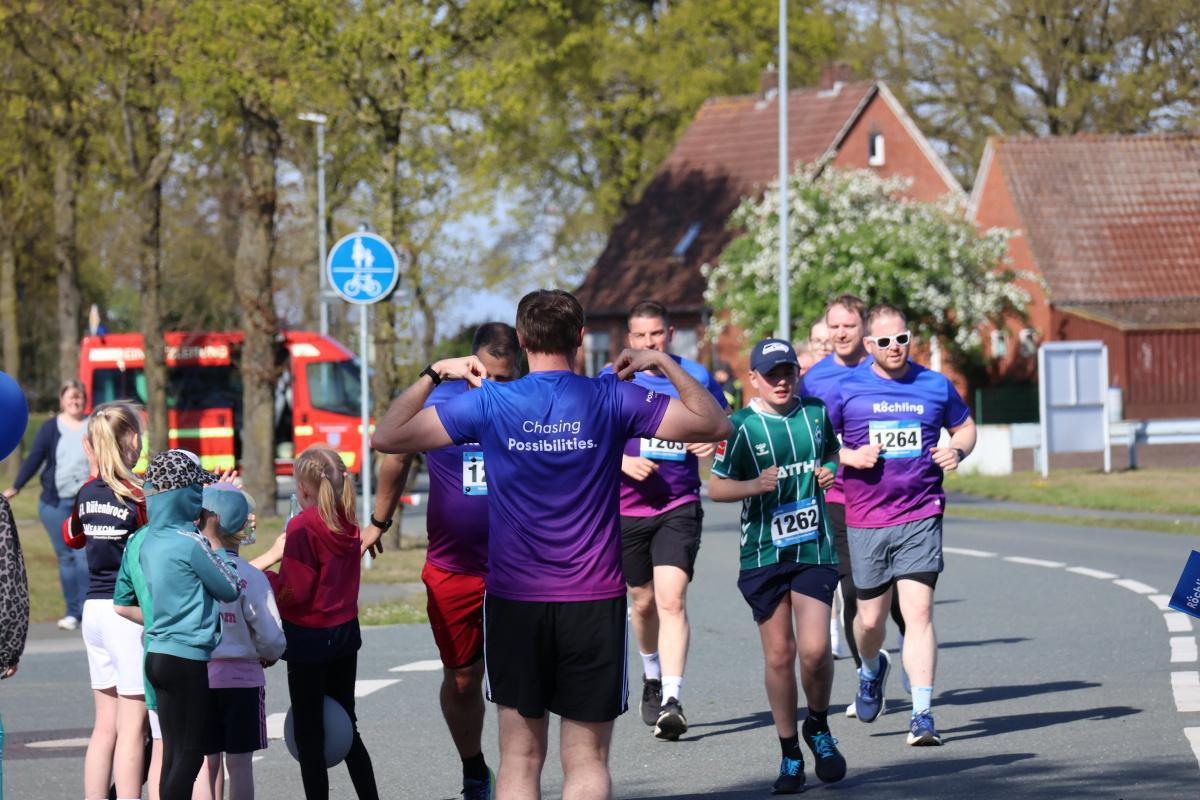 Röchling Spendenlauf sammelt 3.006 Euro für den guten Zweck
