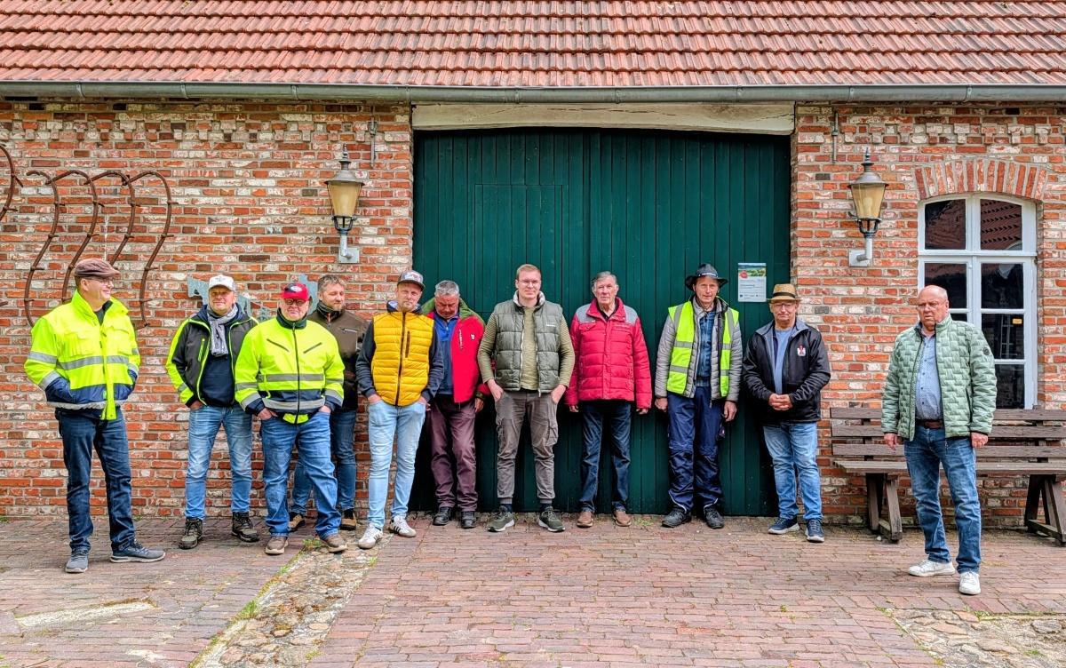 Mit Oldtimern zur Dicken Linde