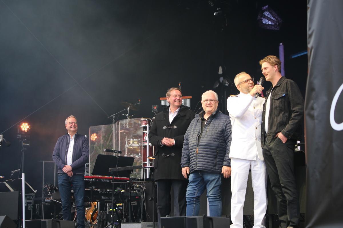 Konzert mit Mutzke: Tolle Stimmung auf dem Neuen Markt