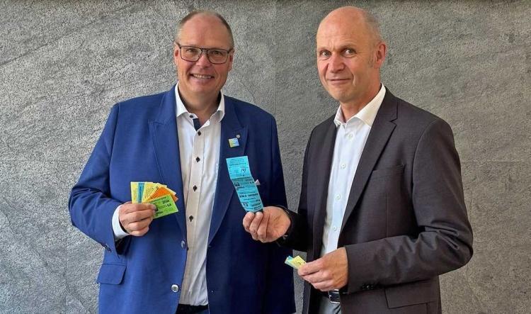 Hölscher Wasserbau sichert Hauptgewinn bei der Emsland Sport Tombola