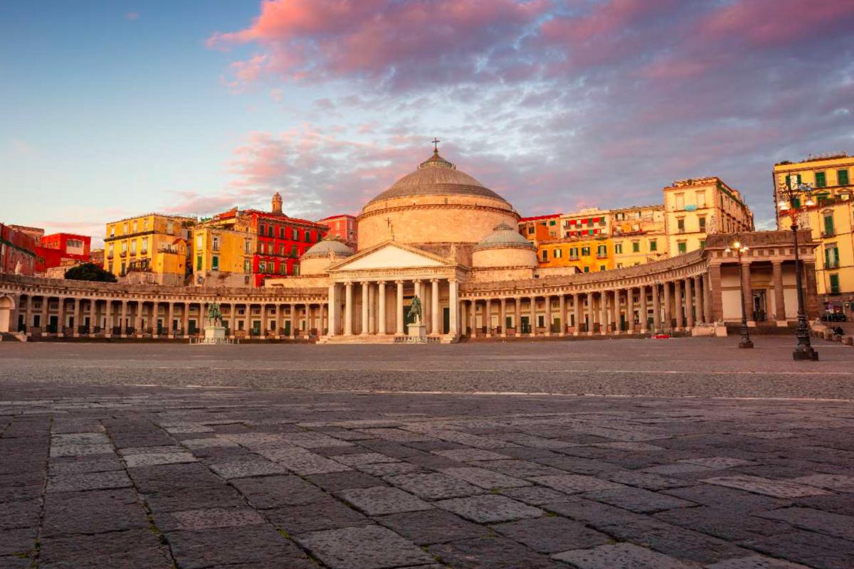 Naples by train and city walking tour