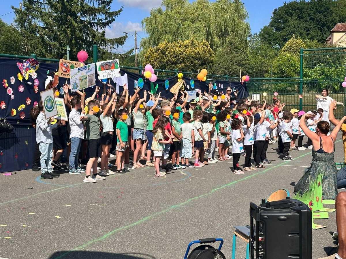 Saint-Sauveur-sur-Ecole en fête !!! Saint-Sauveur-sur-Ecole en fête !!!