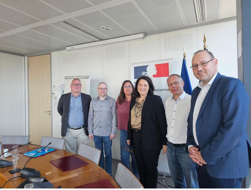Le SEJS et la délégation UNSA reçus par la Ministre Le SEJS et la délégation UNSA reçus par la Ministre