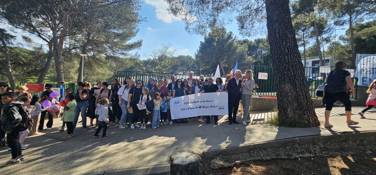 le combat continue, la FCPE13 aux côtés des écoles de Martigues en lutte pour des ouvertures de classes!! l'apprentissage avant tout calcul!!