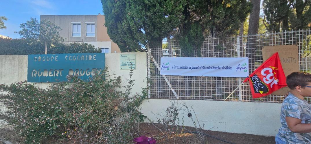 le combat continue, la FCPE13 aux côtés des écoles de Martigues en lutte pour des ouvertures de classes!! l'apprentissage avant tout calcul!! le combat continue, la FCPE13 aux côtés des écoles de Martigues en lutte pour des ouvertures de classes!! l'apprentissage avant tout calcul!!