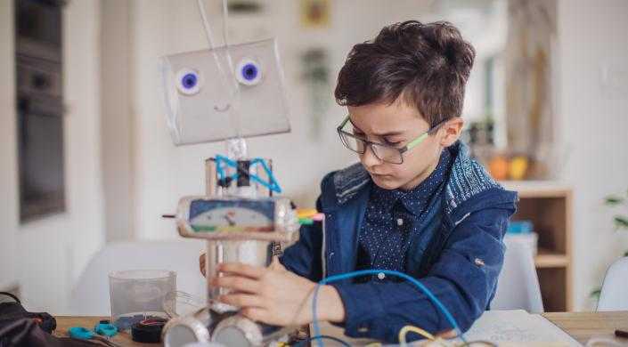 Replay du webinaire "mon enfant est différent et alors?" en pj, l'asso hypersupers