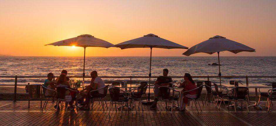 Una cena al tramonto a Las Canteras