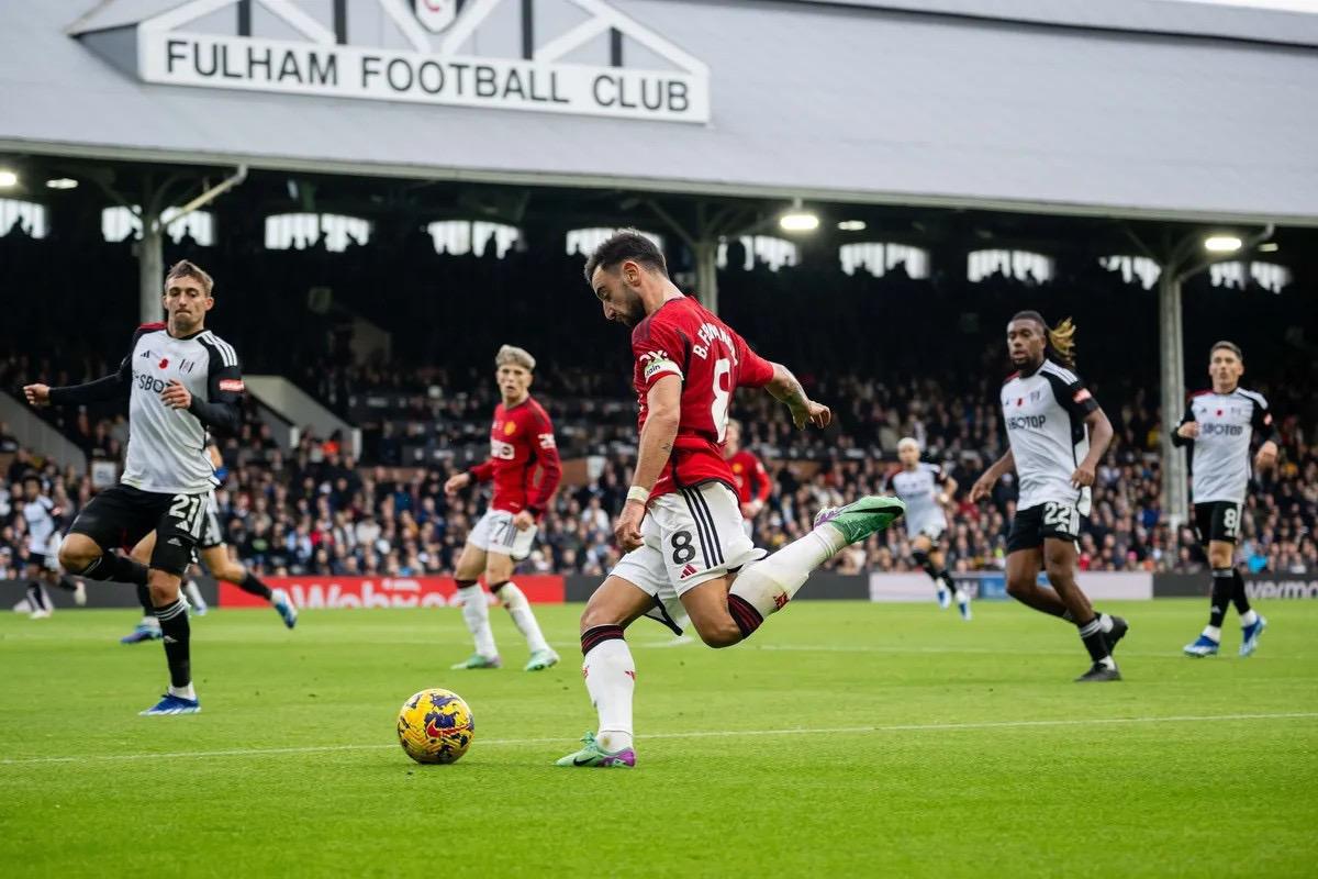 Fulham 0-1 Man Utd: Bruno’s last-gasp goal ends losing streak for Ten Hag's side