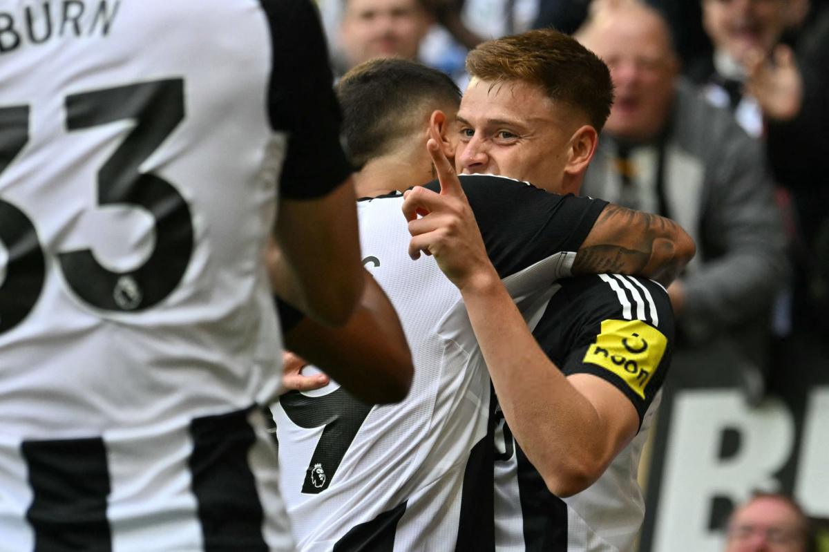 Newcastle 2-1 Tottenham: Isak nets winner as Magpies seal victory at home