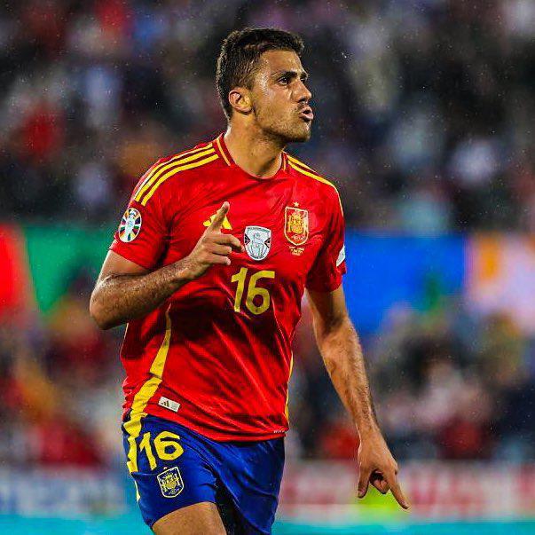 Man City To Tie Down Rodri Amid Real Madrid Link