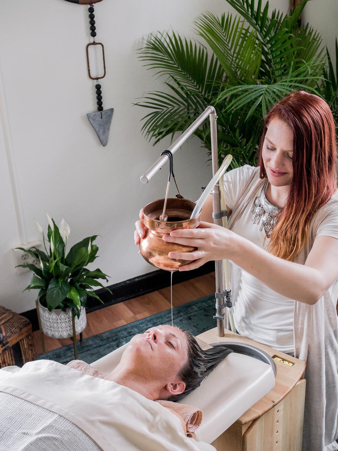 Shirodhara Shirodhara