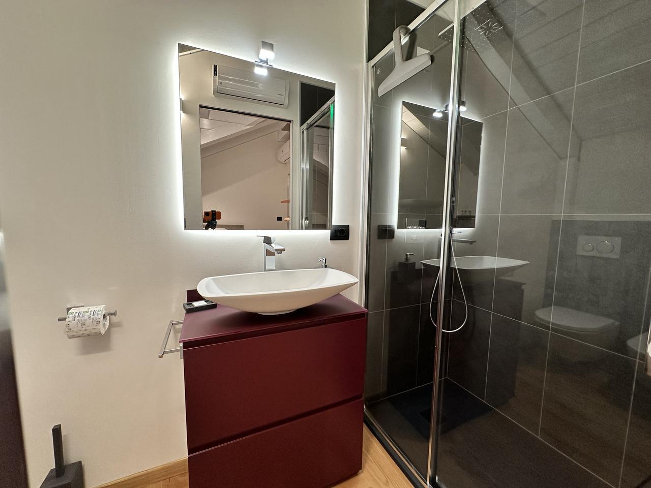 Suite E - bagnetto