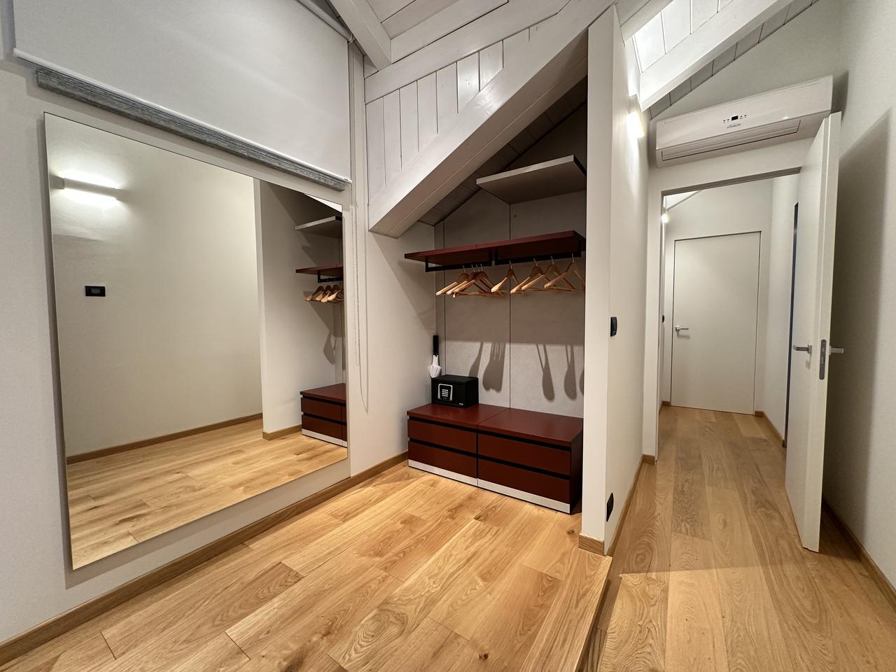 Suite E - cabina armadio