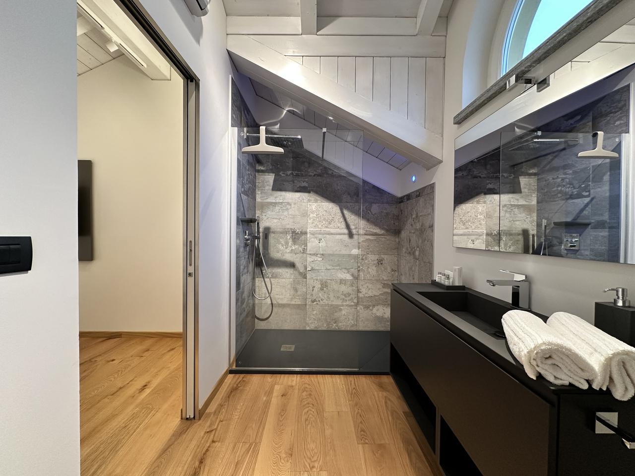 Suite E - bagno padronale