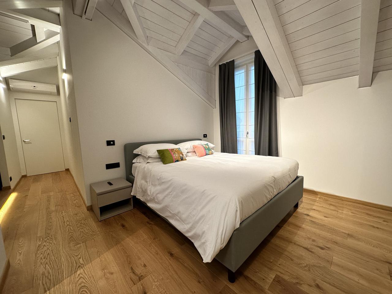 Suite E - Camera da letto padronale