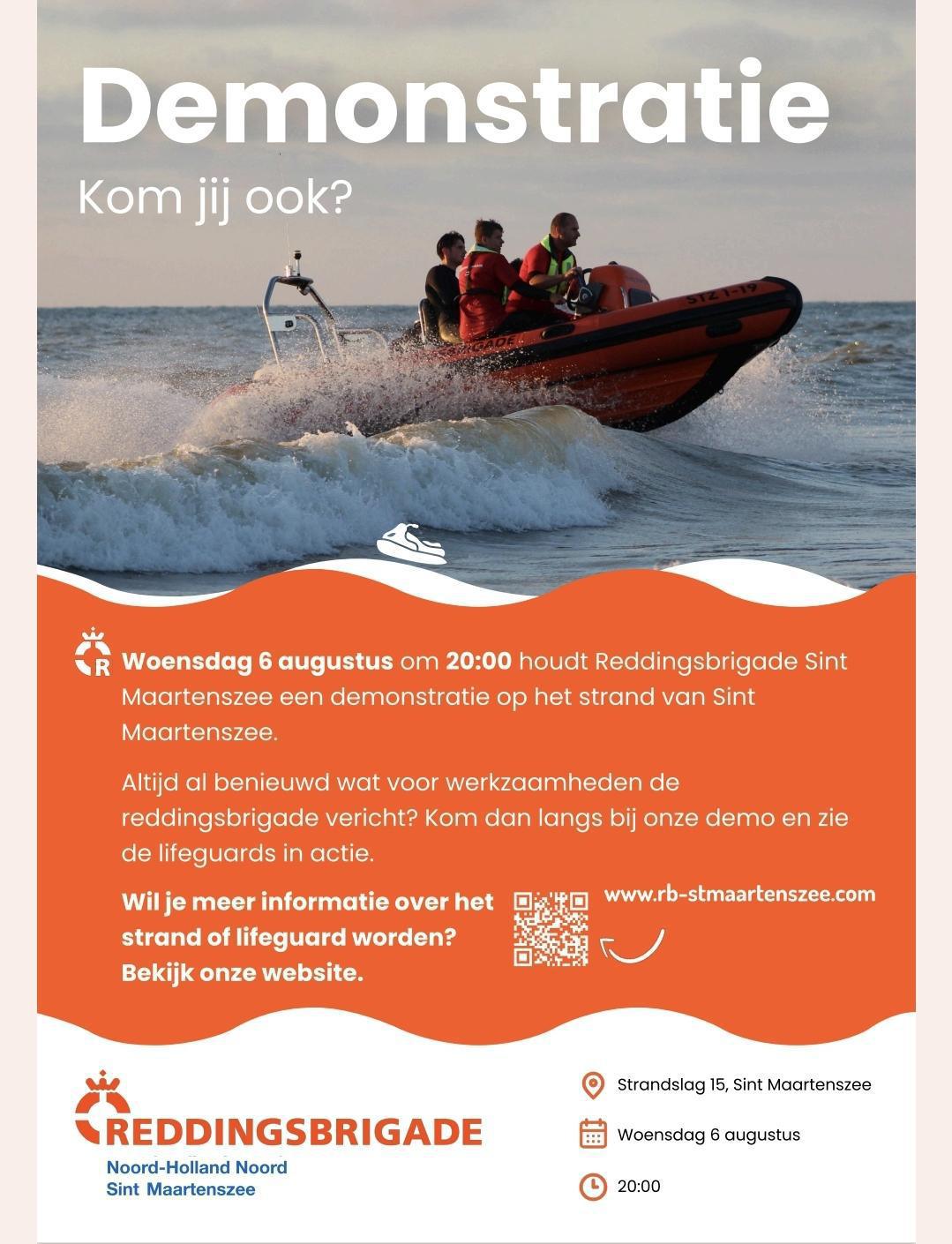 Vorführung Rettungsbrigade am Strand Vorführung Rettungsbrigade am Strand