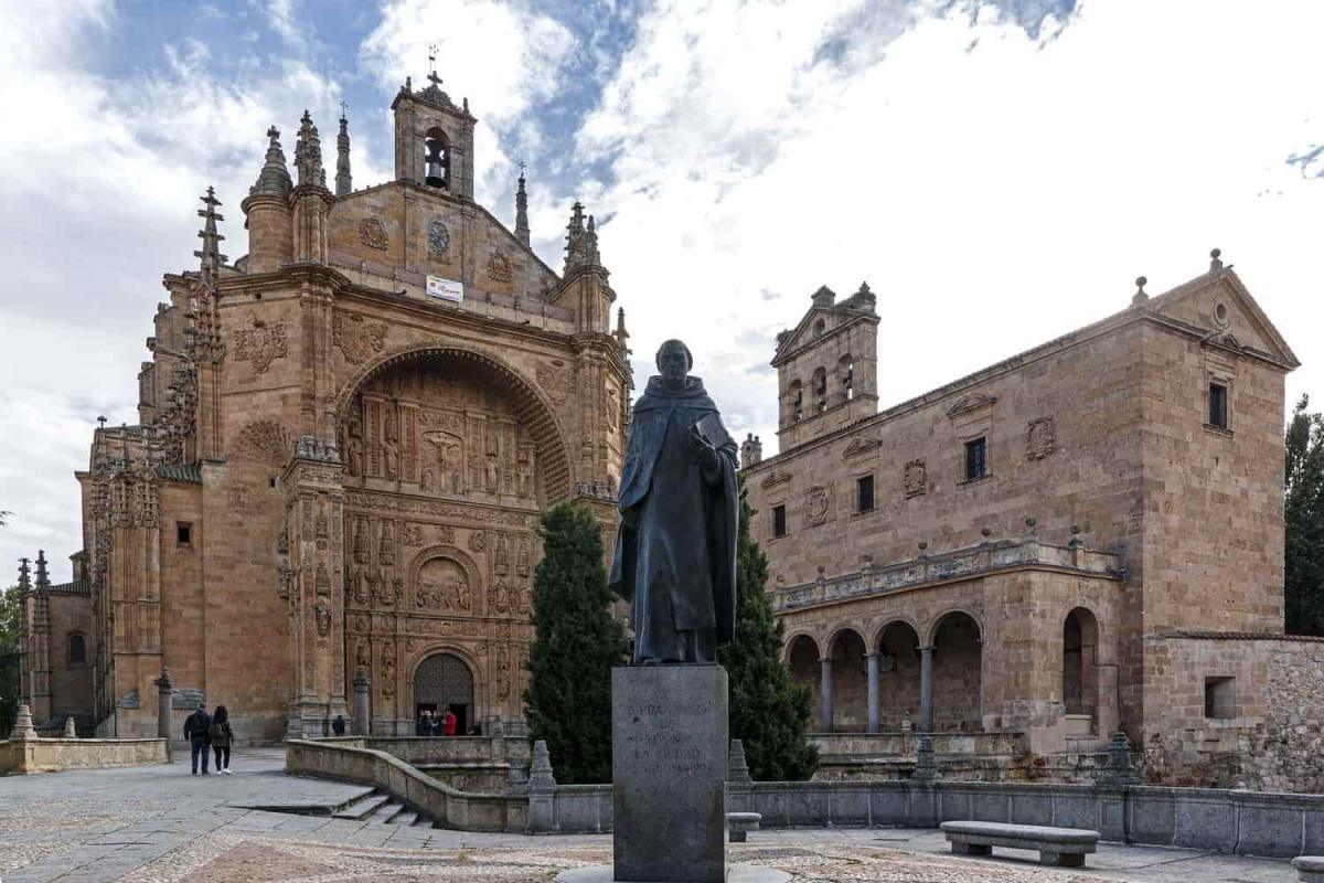 Conocer Salamanca, un paseo por la ciudad Conocer Salamanca, un paseo por la ciudad