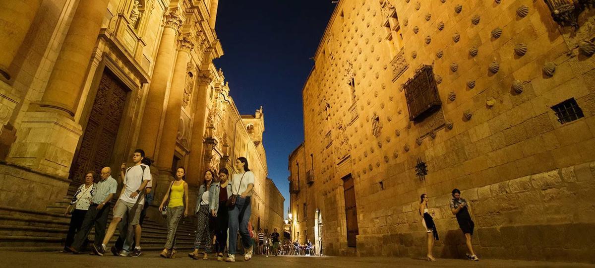 Conocer Salamanca, un paseo por la ciudad Conocer Salamanca, un paseo por la ciudad