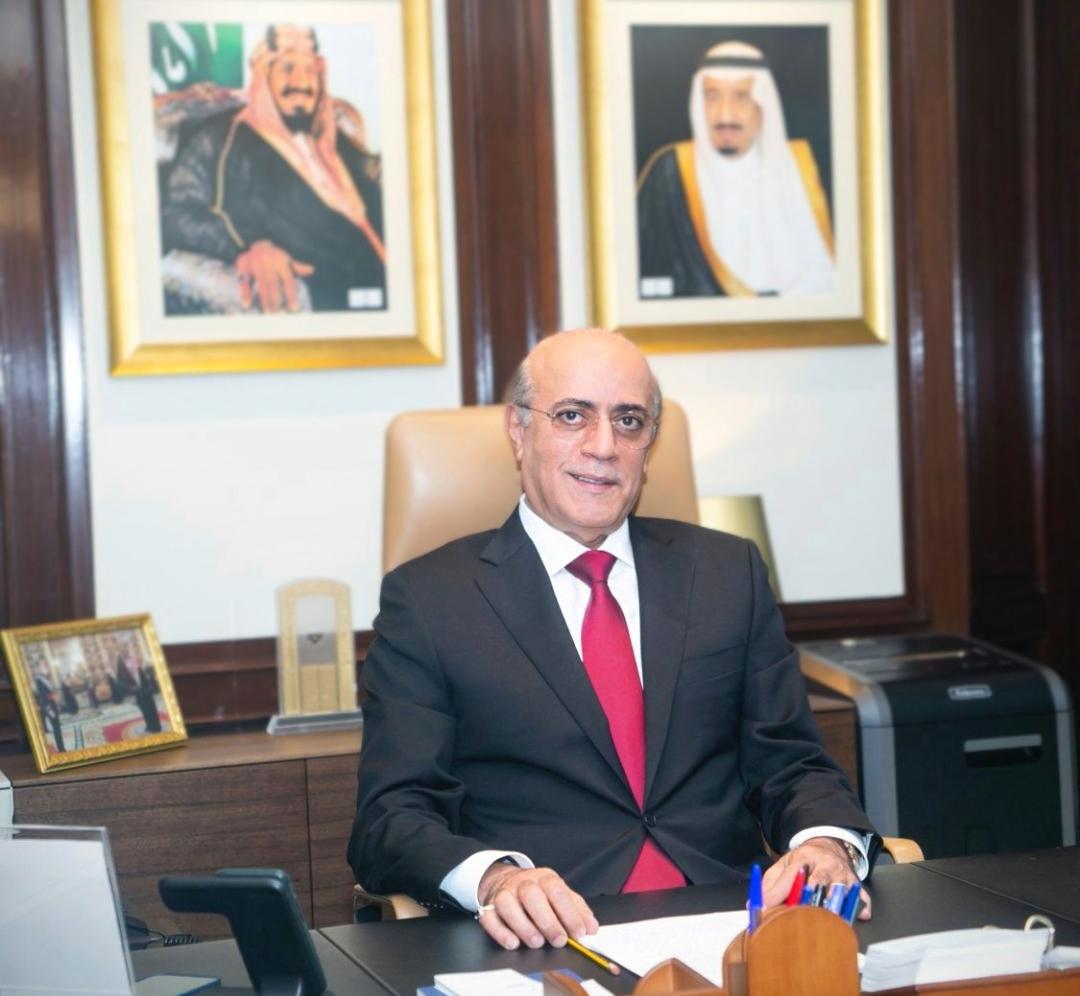 Su Excelencia el Sr. Azzam Abdulkarim Algain Su Excelencia el Sr. Azzam Abdulkarim Algain