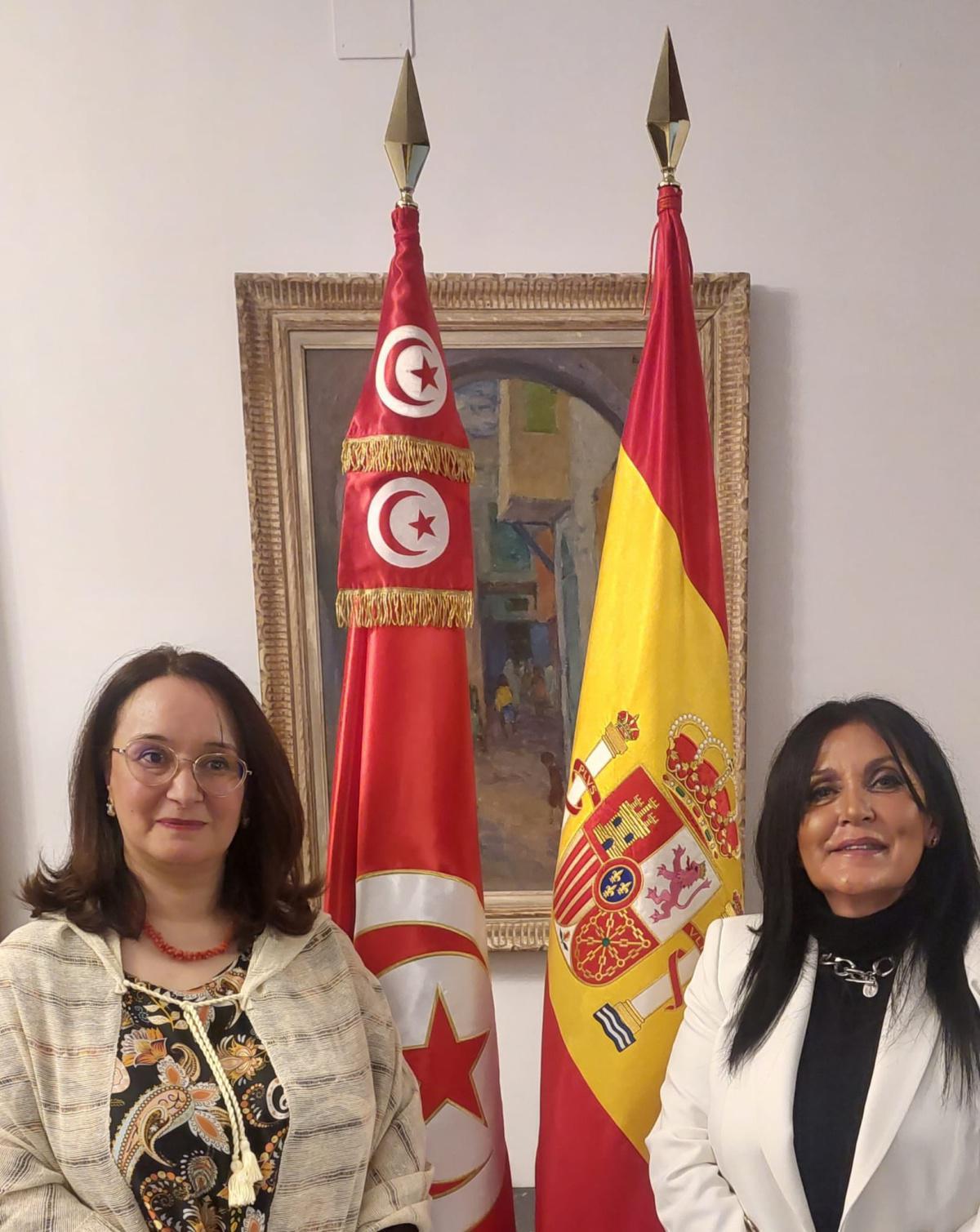 La Embajadora Fatma Omrani Chargui: Liderando el Renacimiento del Turismo Tunecino en España La Embajadora Fatma Omrani Chargui: Liderando el Renacimiento del Turismo Tunecino en España