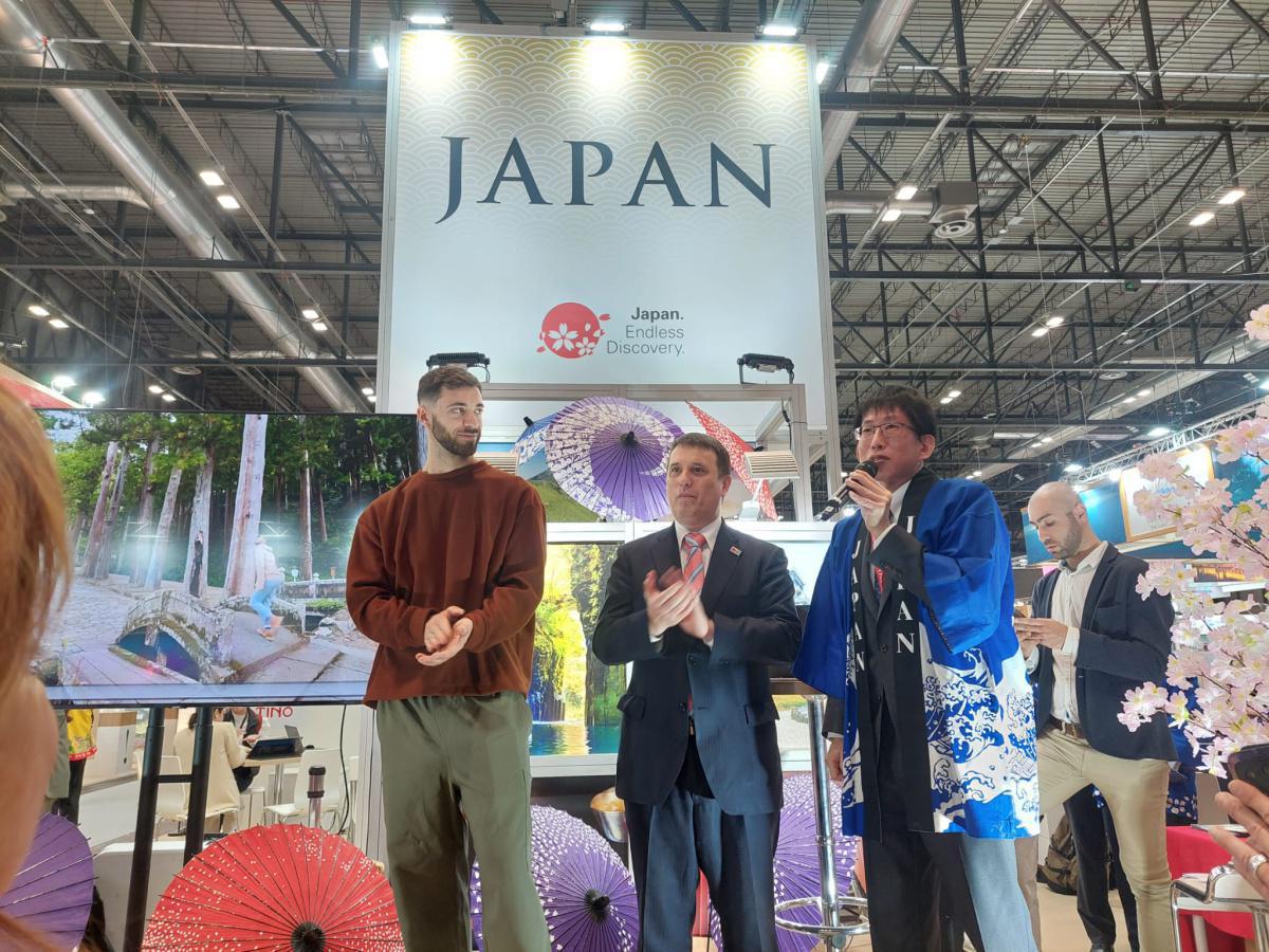 Especial Fitur 2024: Japón Deslumbra con Éxito Turístico y Agradece la Contribución de Hajime Kishi, Manager de la Oficina Nacional de Turismo Especial Fitur 2024: Japón Deslumbra con Éxito Turístico y Agradece la Contribución de Hajime Kishi, Manager de la Oficina Nacional de Turismo