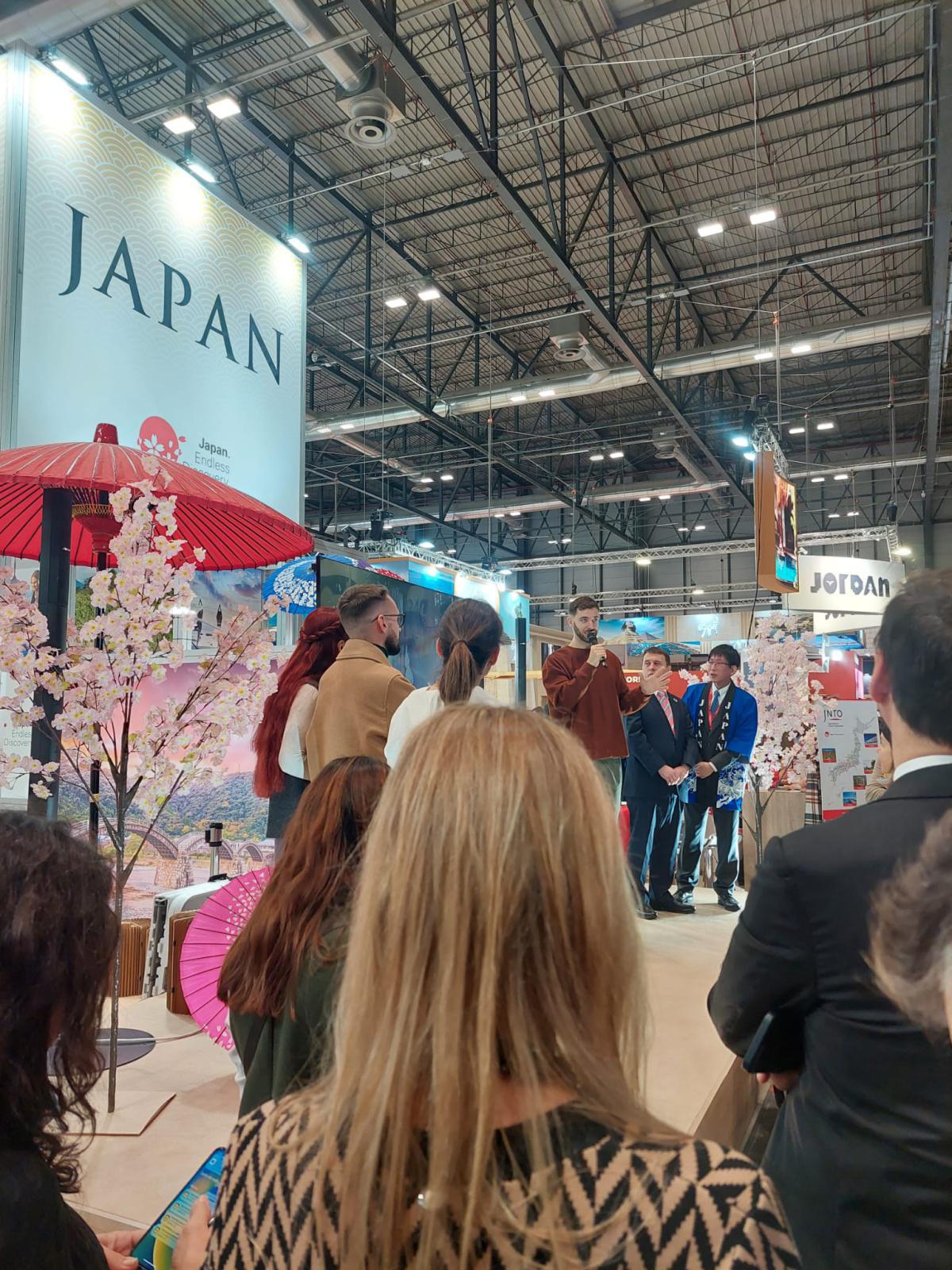 Especial Fitur 2024: Japón Deslumbra con Éxito Turístico y Agradece la Contribución de Hajime Kishi, Manager de la Oficina Nacional de Turismo Especial Fitur 2024: Japón Deslumbra con Éxito Turístico y Agradece la Contribución de Hajime Kishi, Manager de la Oficina Nacional de Turismo