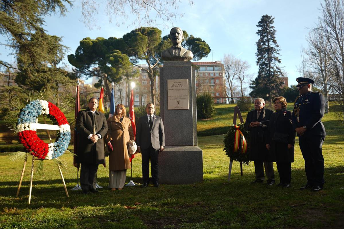 Embajada Dominicana en España Rinde Honores a Juan Pablo Duarte en una Solemne Ofrenda Floral