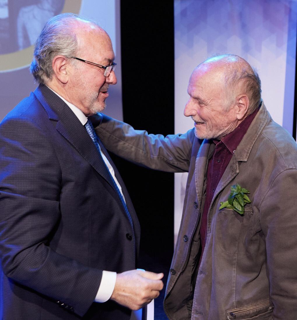 Trazos de Genio: Antonio López y su Viaje Maravilloso en el Realismo Figurativo Trazos de Genio: Antonio López y su Viaje Maravilloso en el Realismo Figurativo