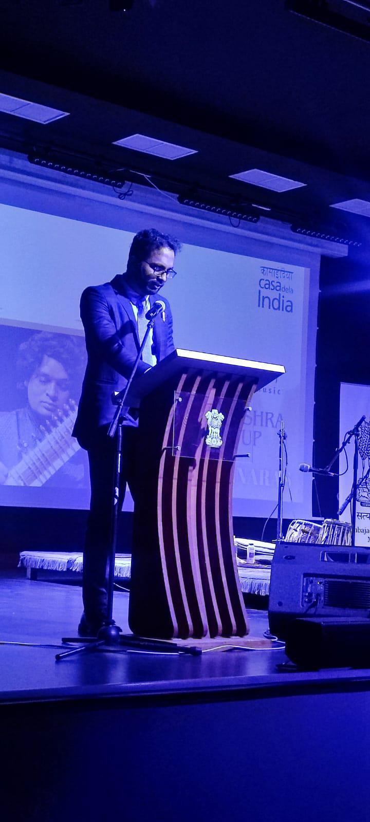 Melodías del Ganges: Un Viaje Sonoro desde Benarés hasta España Melodías del Ganges: Un Viaje Sonoro desde Benarés hasta España