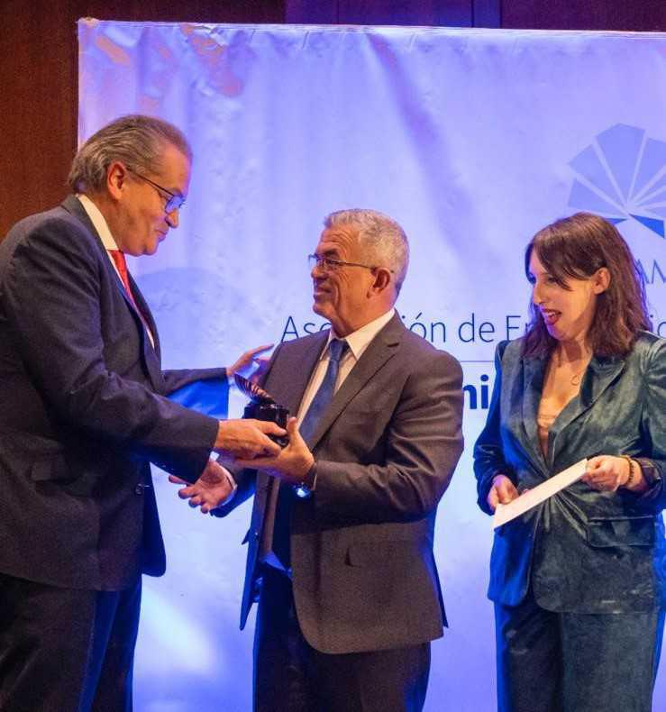 Francisco Vale: Reconocido como el Mejor Empresario Gallego del Año por la Asociación de Empresarios Gallegos de Madrid Francisco Vale: Reconocido como el Mejor Empresario Gallego del Año por la Asociación de Empresarios Gallegos de Madrid