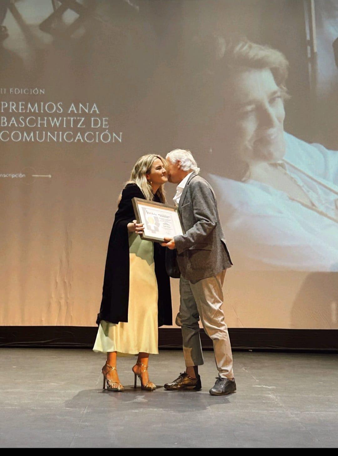 NI HAO CONECTA (NHC) Galardonada con el Premio Ana Baschwitz a la Excelencia en la Internacionalización de Empresas Chinas e Iberoamericanas NI HAO CONECTA (NHC) Galardonada con el Premio Ana Baschwitz a la Excelencia en la Internacionalización de Empresas Chinas e Iberoamericanas