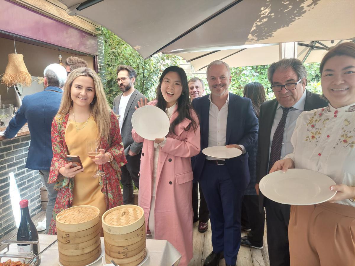 NI HAO CONECTA (NHC) Galardonada con el Premio Ana Baschwitz a la Excelencia en la Internacionalización de Empresas Chinas e Iberoamericanas NI HAO CONECTA (NHC) Galardonada con el Premio Ana Baschwitz a la Excelencia en la Internacionalización de Empresas Chinas e Iberoamericanas