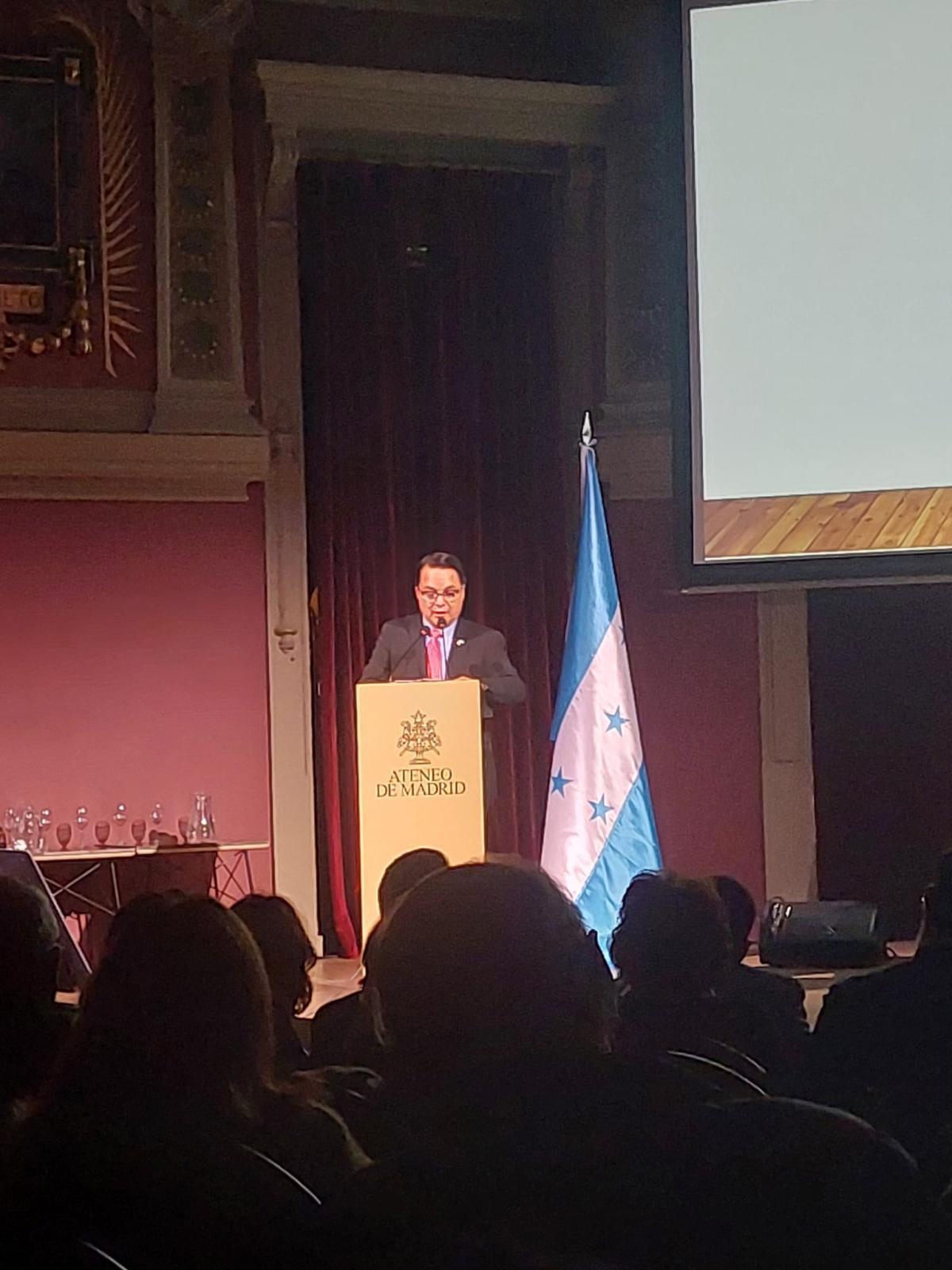 La Embajada de Honduras en España y el Ateneo de Madrid celebraron un acto de donación del legado artístico de Pablo Zelaya Sierra al Banco Central de Honduras La Embajada de Honduras en España y el Ateneo de Madrid celebraron un acto de donación del legado artístico de Pablo Zelaya Sierra al Banco Central de Honduras