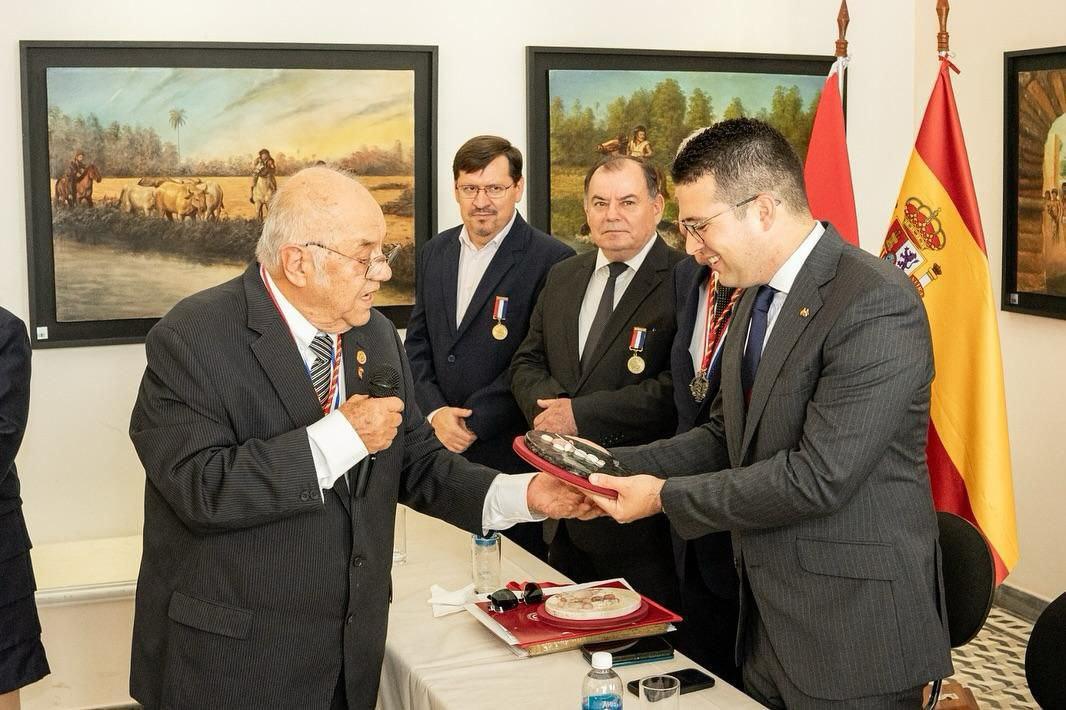 Ceremonia de Reconocimiento en la UPAP: Un Vínculo de Historia y Hermandad Internacional